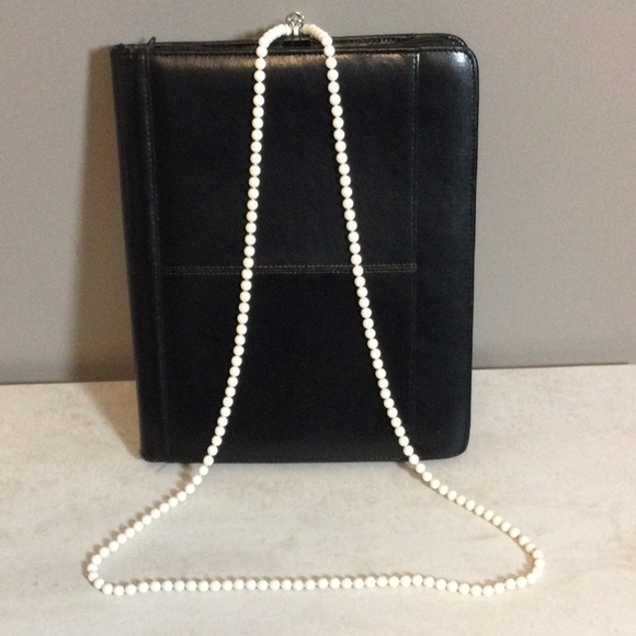 26” white round bead necklace - Picture 2 of 5